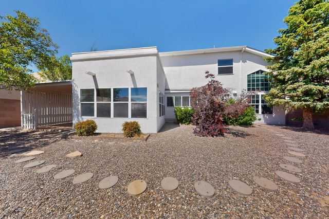 4424 Rancho Centro NW, Albuquerque, NM 87120