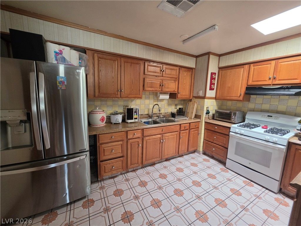 500 Kuilima Road, Las Vegas, NV 89110 — photo 2