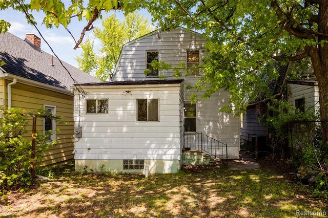 8886 Lorman Street, Detroit, MI 48214