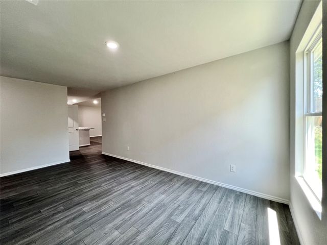 544 Quail Meadows Drive, Cleburne, TX 76031