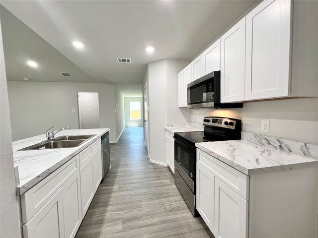 544 Quail Meadows Drive, Cleburne, TX 76031