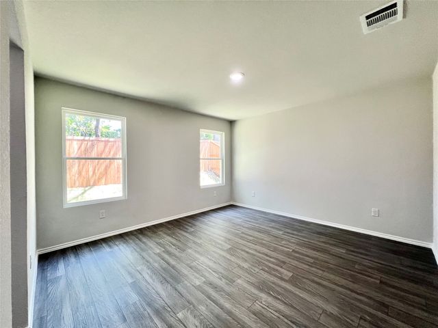 544 Quail Meadows Drive, Cleburne, TX 76031