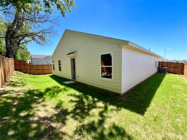 544 Quail Meadows Drive, Cleburne, TX 76031