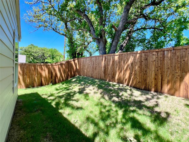 544 Quail Meadows Drive, Cleburne, TX 76031