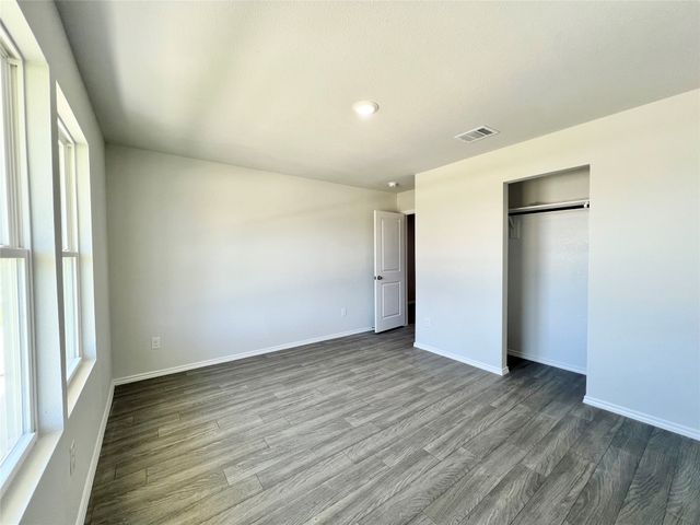 544 Quail Meadows Drive, Cleburne, TX 76031