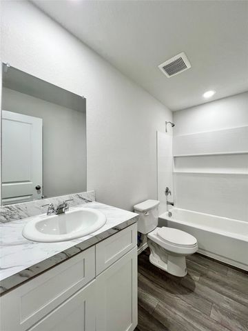 544 Quail Meadows Drive, Cleburne, TX 76031