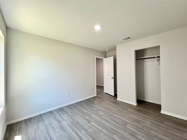 544 Quail Meadows Drive, Cleburne, TX 76031