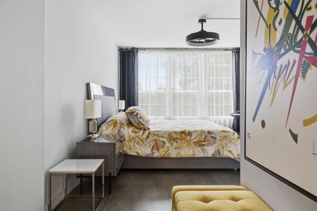 3850 Oaks Clubhouse Drive 408, Pompano Beach, FL 33069