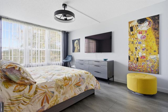 3850 Oaks Clubhouse Drive 408, Pompano Beach, FL 33069