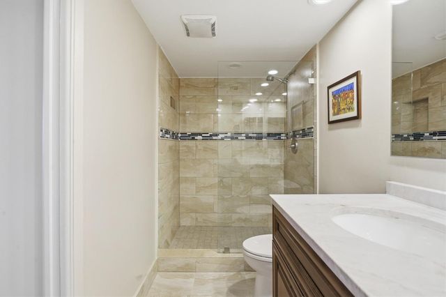 3850 Oaks Clubhouse Drive 408, Pompano Beach, FL 33069