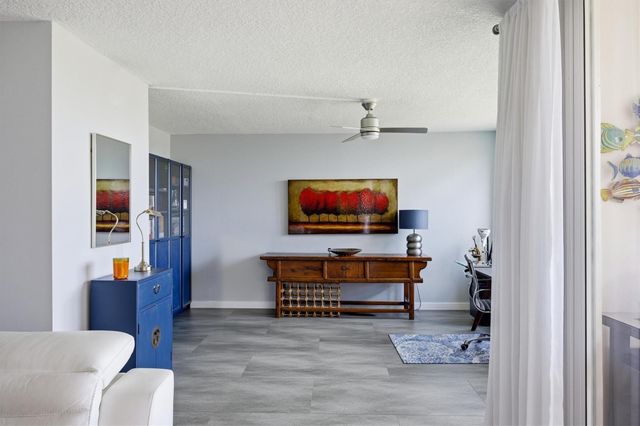 3850 Oaks Clubhouse Drive 408, Pompano Beach, FL 33069