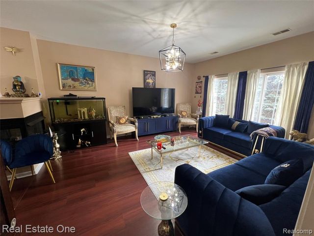 43216 Pendleton Circle, Sterling Heights, MI 48313