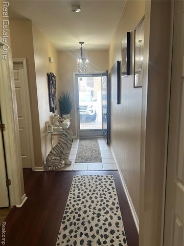 43216 Pendleton Circle, Sterling Heights, MI 48313