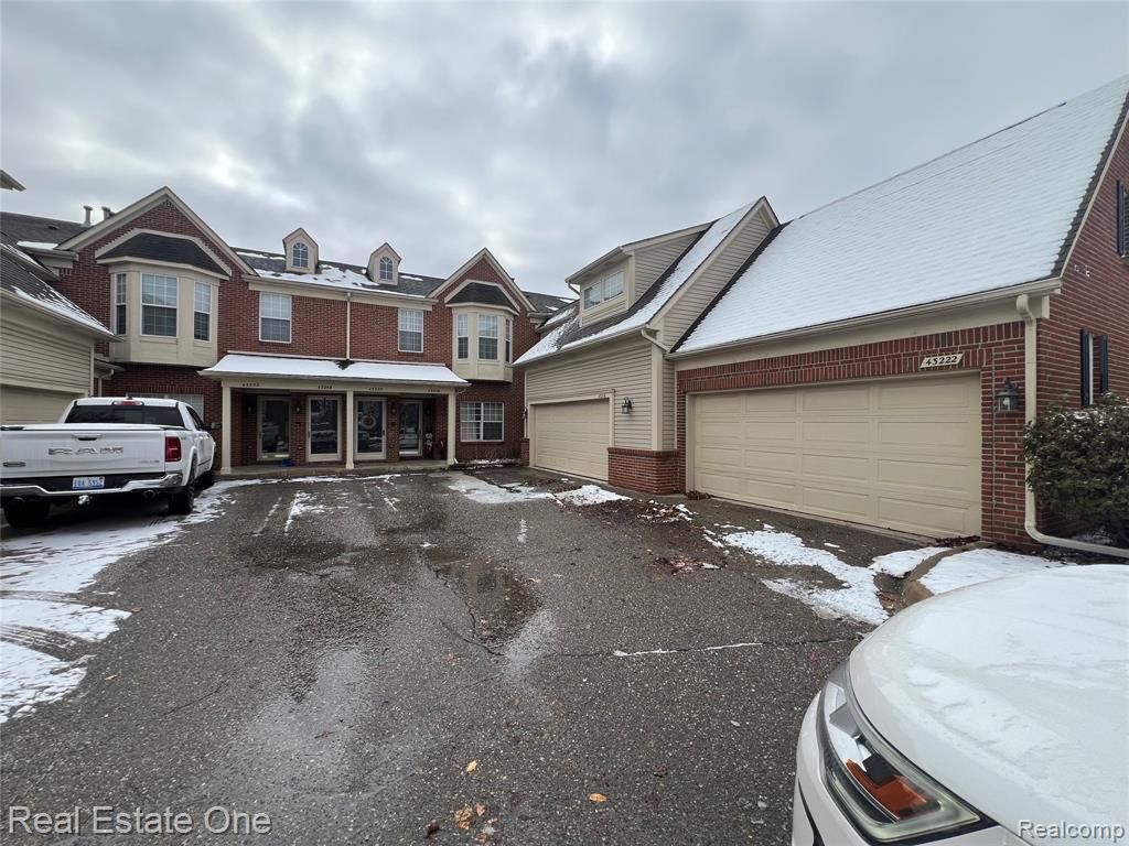 43216 Pendleton Circle, Sterling Heights, MI 48313