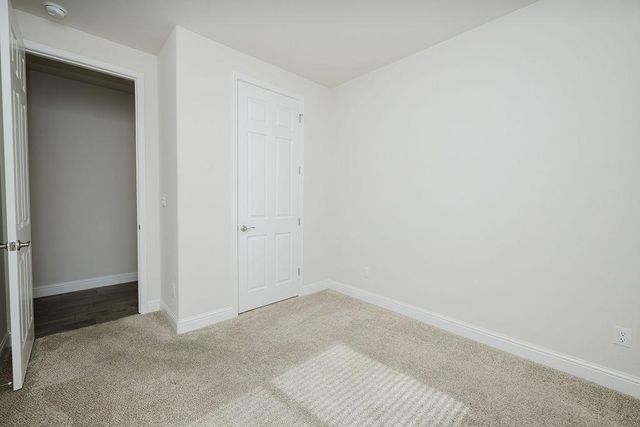 1407 E Via Azzurra Way, Fresno, CA 93730
