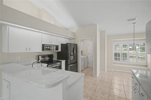 6208 HUNTINGTON DRIVE, Zephyrhills, FL 33542