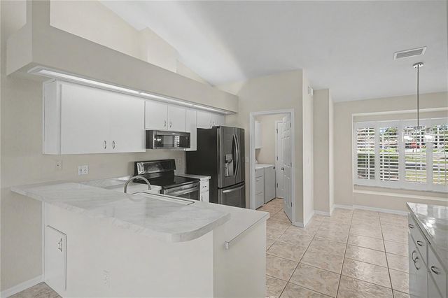 6208 HUNTINGTON DRIVE, Zephyrhills, FL 33542