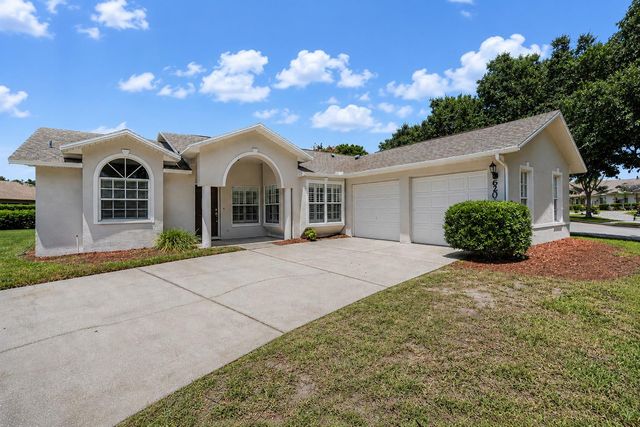 6208 HUNTINGTON DRIVE, Zephyrhills, FL 33542