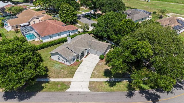 6208 HUNTINGTON DRIVE, Zephyrhills, FL 33542