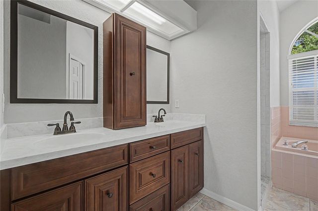 6208 HUNTINGTON DRIVE, Zephyrhills, FL 33542