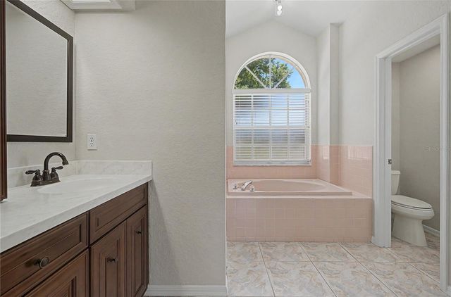 6208 HUNTINGTON DRIVE, Zephyrhills, FL 33542