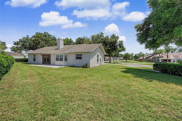 6208 HUNTINGTON DRIVE, Zephyrhills, FL 33542