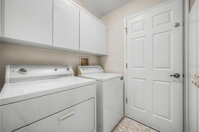 6208 HUNTINGTON DRIVE, Zephyrhills, FL 33542