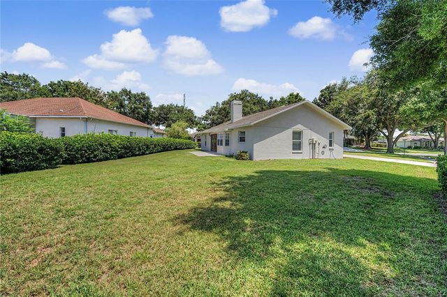6208 HUNTINGTON DRIVE, Zephyrhills, FL 33542