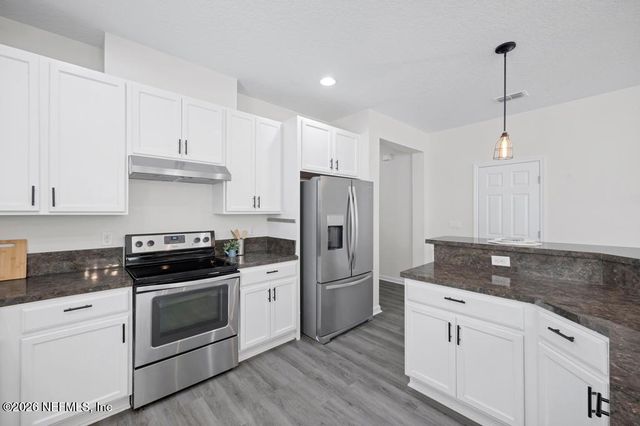 4916 CREEK BLUFF Lane, Middleburg, FL 32068