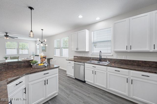 4916 CREEK BLUFF Lane, Middleburg, FL 32068