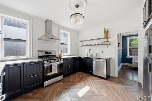 7100 Amherst Avenue, University City, MO 63130