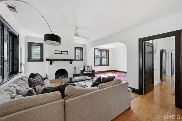 7100 Amherst Avenue, University City, MO 63130