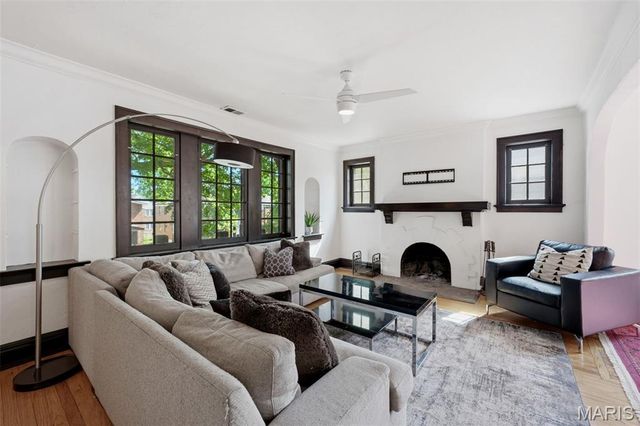7100 Amherst Avenue, University City, MO 63130