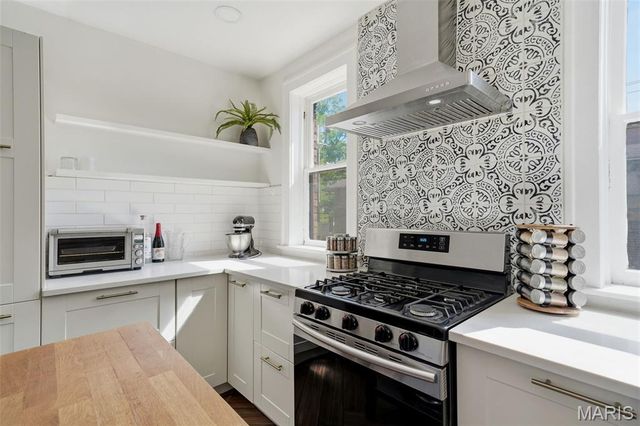 7100 Amherst Avenue, University City, MO 63130