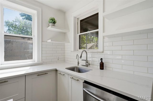 7100 Amherst Avenue, University City, MO 63130