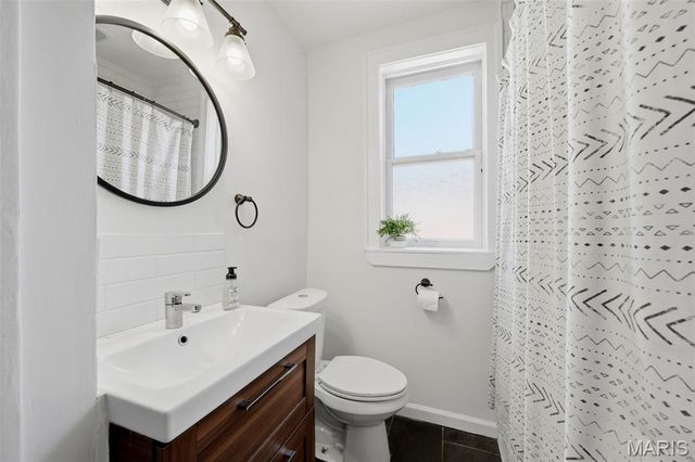 7100 Amherst Avenue, University City, MO 63130