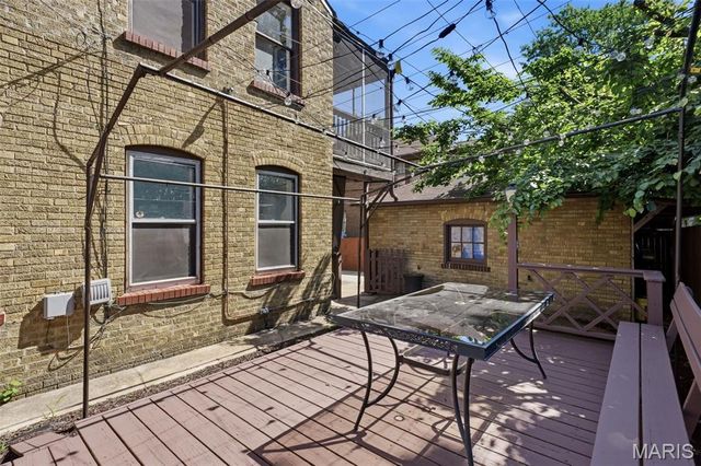 7100 Amherst Avenue, University City, MO 63130