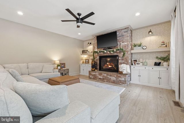 86 HINSONS FORD RD, Amissville, VA 20106