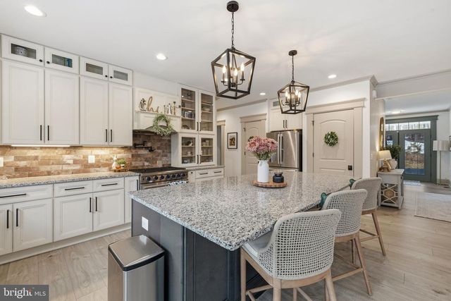 86 HINSONS FORD RD, Amissville, VA 20106