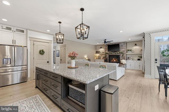 86 HINSONS FORD RD, Amissville, VA 20106