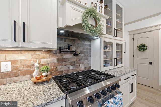 86 HINSONS FORD RD, Amissville, VA 20106