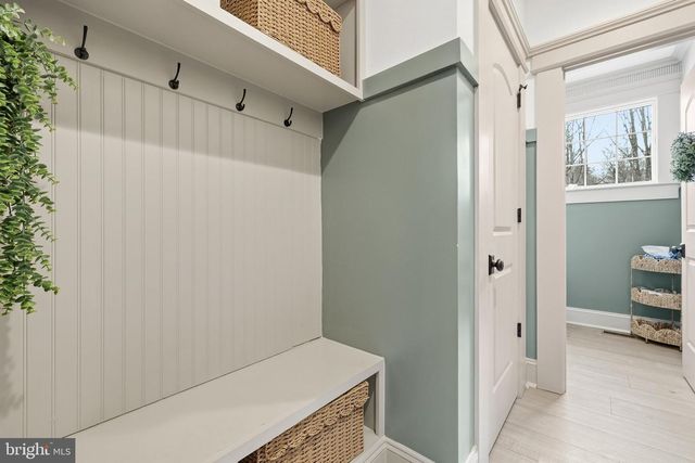 86 HINSONS FORD RD, Amissville, VA 20106