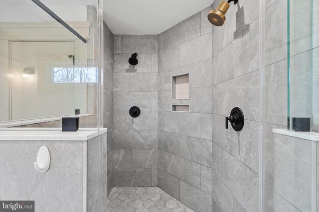 86 HINSONS FORD RD, Amissville, VA 20106