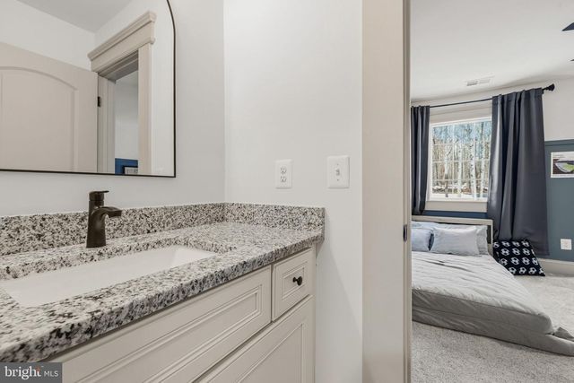 86 HINSONS FORD RD, Amissville, VA 20106