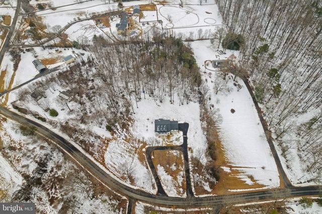 86 HINSONS FORD RD, Amissville, VA 20106