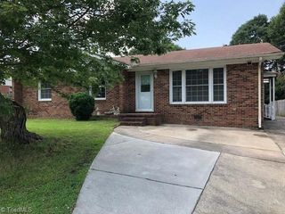 2712 Janice Drive, High Point, NC 27263
