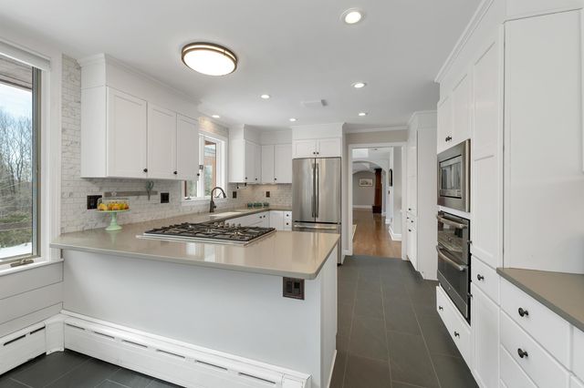 300 Maple Ridge Road, Sandwich, NH 03227