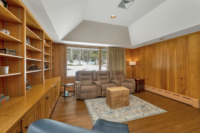 300 Maple Ridge Road, Sandwich, NH 03227