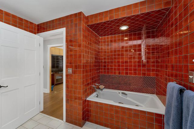 300 Maple Ridge Road, Sandwich, NH 03227