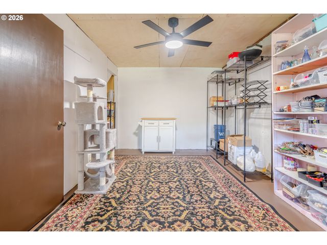 656 Nw THORNTON LAKE Dr, Albany, OR 97321